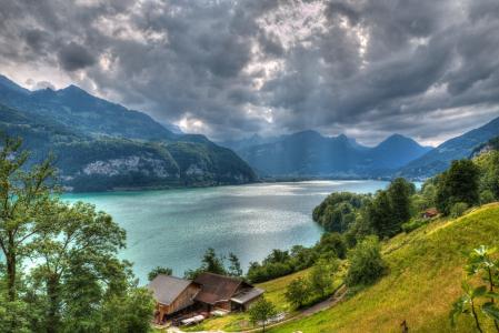 Walensee湖，阿尔卑斯山，瑞士壁纸
