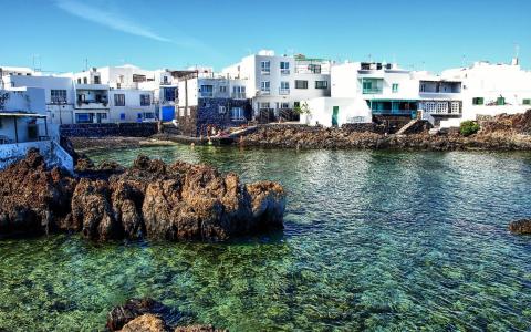 美妙的希腊海滨村庄HDR壁纸