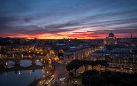 罗马梵蒂冈城夜景日落全景房屋建筑反思照片背景壁纸