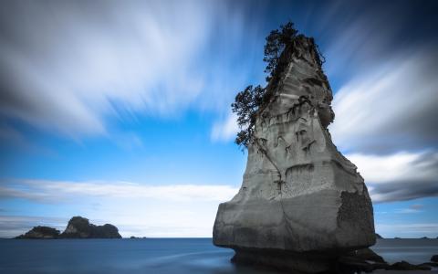 新西兰，大教堂海湾，大海，岩石，岛屿，蓝天壁纸