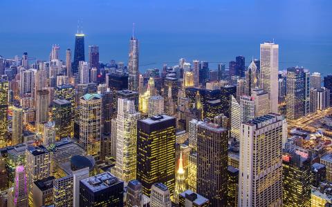 芝加哥市顶视图，伊利诺伊州，美国，晚上，摩天大楼，灯壁纸