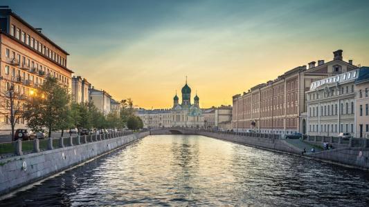 俄罗斯，圣彼得堡，涅瓦河畔的壁纸