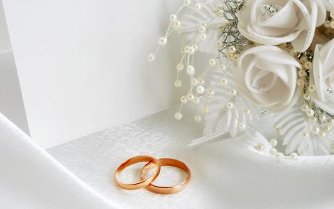 婚礼，环，金，珍珠，鲜花，白色背景，摄影，景深壁纸