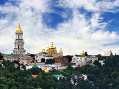 乌克兰，寺庙，修道院，城市，天空，云壁纸
