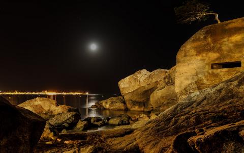 夜晚的月光岩石石头高清壁纸