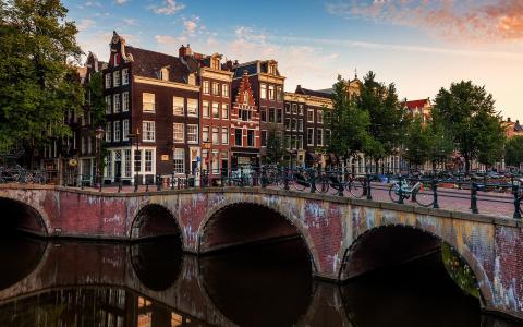 阿姆斯特丹，荷兰，城市桥梁，河流，房屋壁纸