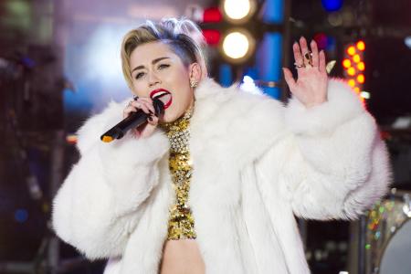 麦莉·赛勒斯（Miley Cyrus）承诺为观众的壁纸提供大量的音乐