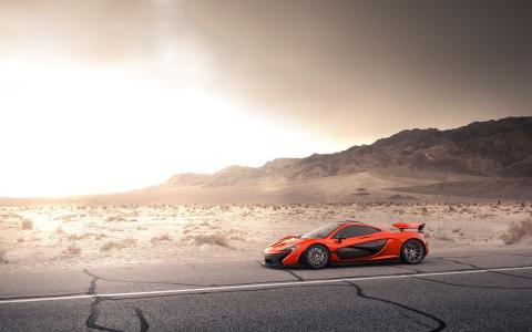 迈凯轮P1橙色超级跑车，道路，沙漠，太阳壁纸