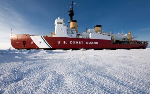 南极考察船壁纸