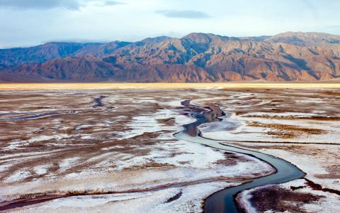 死亡谷，国家公园，加利福尼亚州，美国，山，盐湖壁纸