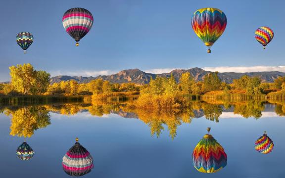 热气球旅行风景桌面壁纸