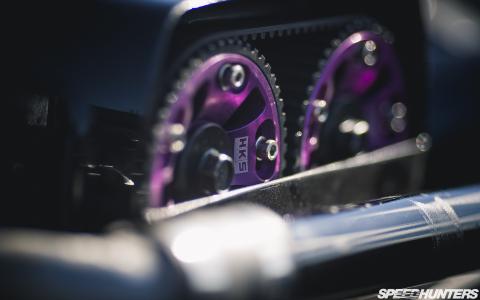 引擎凸轮齿轮宏紫色高清壁纸