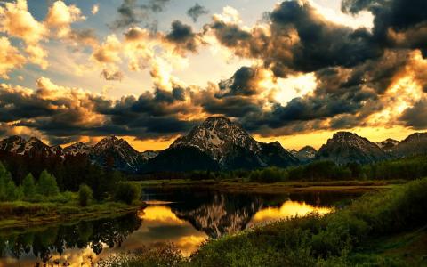 山反射美丽的美丽云颜色金色夕阳草绿色湖景观可爱的M高清壁纸