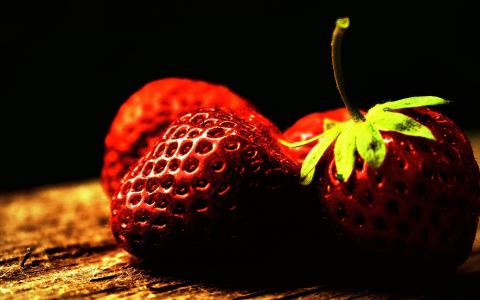 富含维生素的水果，草莓特写摄影壁纸