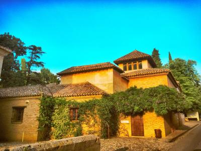 西班牙，架构，性质，树木，房子，天空，植物壁纸