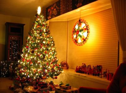 圣诞树，礼物，花环，饰品，玩具，首页，假期，圣诞节，新年壁纸