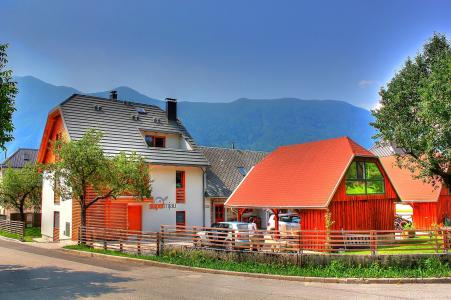 美丽的房子在斯洛维尼亚壁纸