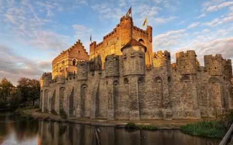 比利时城堡护城河壁纸