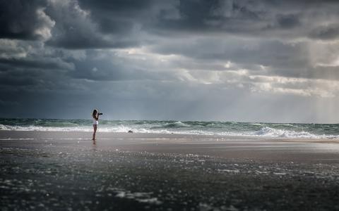 海滩摄影师海洋云高清壁纸
