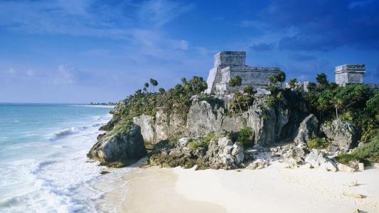 玛雅人在坎昆墨西哥壁纸的海滩上的废墟