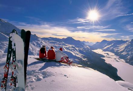 滑雪，体育，滑雪板，滑雪设备，雪，太阳，阳光，运动员，山壁纸