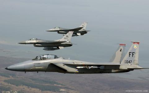 F 15鹰加入F 16战斗猎鹰壁纸