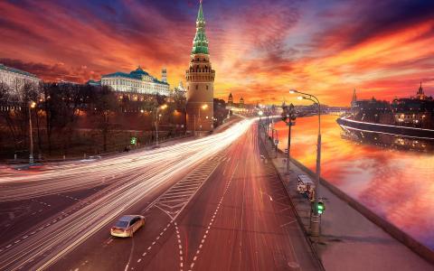 莫斯科，克里姆林宫，河，灯，路，日落，红色的天空壁纸
