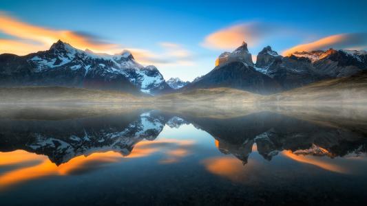 南美洲，智利，巴塔哥尼亚，安第斯山脉，湖泊，水中倒影的壁纸