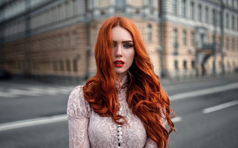 红头发的女孩，风，化妆，城市，散景壁纸
