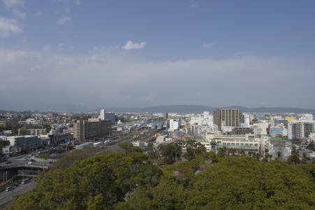 小田原城堡免费从城堡塔看到的小田原市的照片