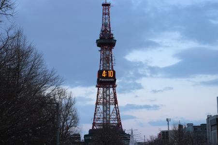 札幌电视塔在晚上免费股票照片