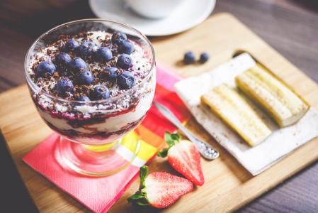 健康早餐点心：蓝莓圣代