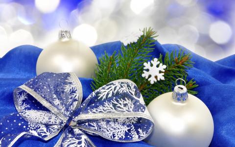 壁纸圣诞树，壁纸分支，壁纸球，壁纸白色，壁纸蓝色的弓，壁纸雪花，壁纸圣诞树