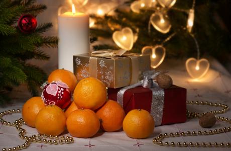 假期，新年，圣诞节，水果，官员，框，礼物，灯具，蜡烛，坚果，树，玩具，装饰品，珠子
