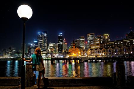 建筑物，路堤，灯笼，女孩，晚上，澳大利亚，水，灯，城市，家，悉尼，光