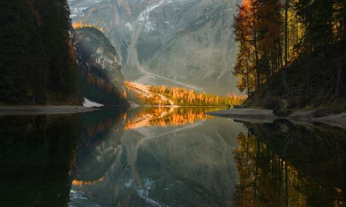 意大利，白云岩，布莱克湖，照片Pawel Kucharski