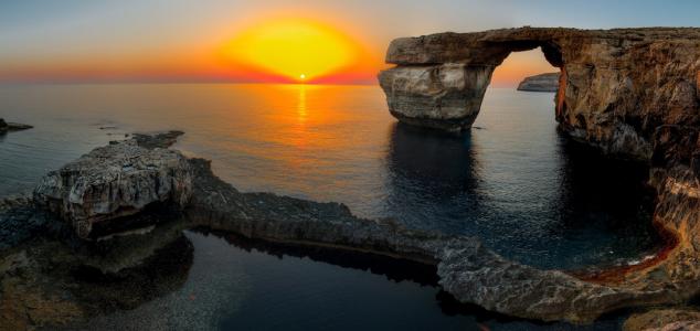 马耳他，天蓝色的窗口，岩石，日落