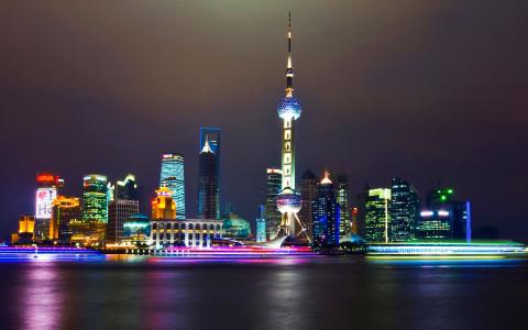 上海，夜晚，灯火通明