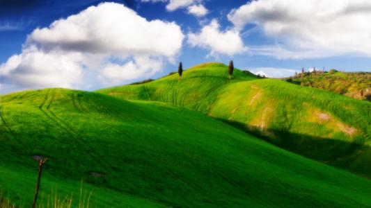 绿色的山丘，孤独的树木，蓝天，云彩，DeviantART，HD，TheElfenbein