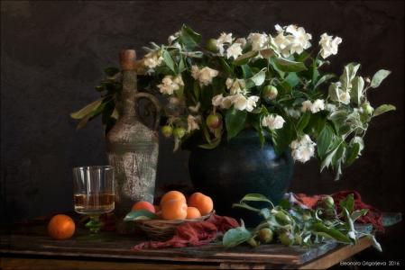 白色，酒，茉莉，杏，青苹果，静物，由Eleonora Grigorjeva
