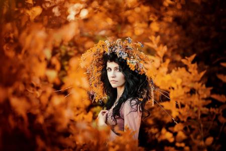 秋天的肖像，花圈，秋天，棕色眼睛的女孩，黄金