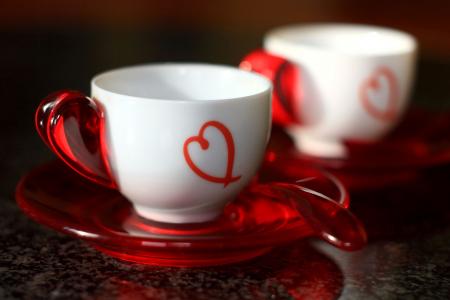 勺子，红色的心，白色的杯子，红色，勺子，杯子，白色，心脏