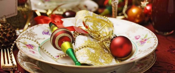 圣诞装饰品，餐具，餐巾，服务，新的一年