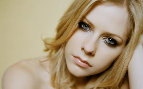 Avril Lavigne，Avril Lavigne，歌手
