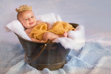 孩子，婴儿，婴儿，桶，毯子，毛皮，布，皇冠，微笑