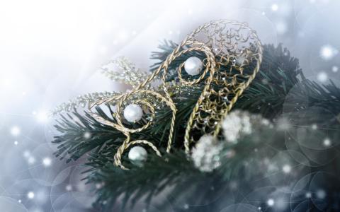 圣诞树，雪，圣诞装饰品