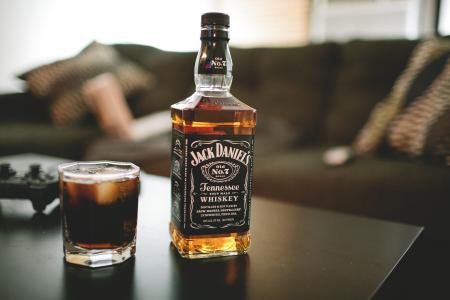 杰克丹尼尔斯，威士忌，瓶，玻璃