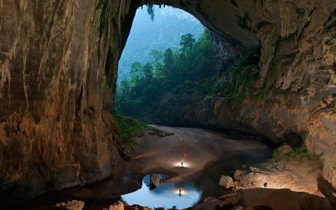 越南人，Hang s__n __o__ng，洞穴
