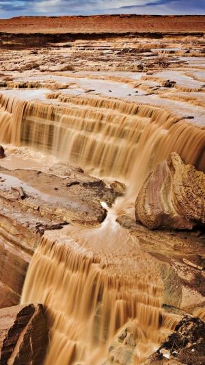 峡谷岩石河iPhone 6壁纸