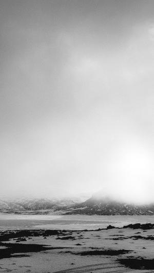 北湖雪雾薄雾iPhone 5壁纸